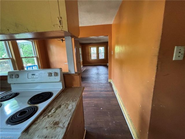 2709 Bon Air Avenue, Winston-salem, NC 27105