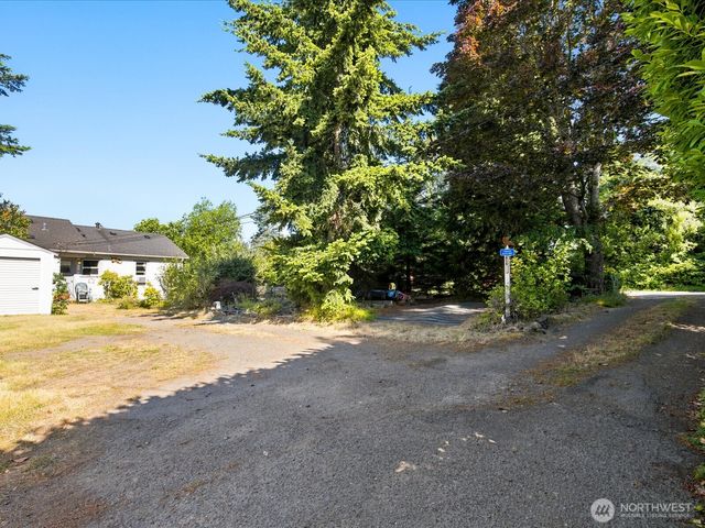 2715 50th Avenue SW, Seattle, WA 98116