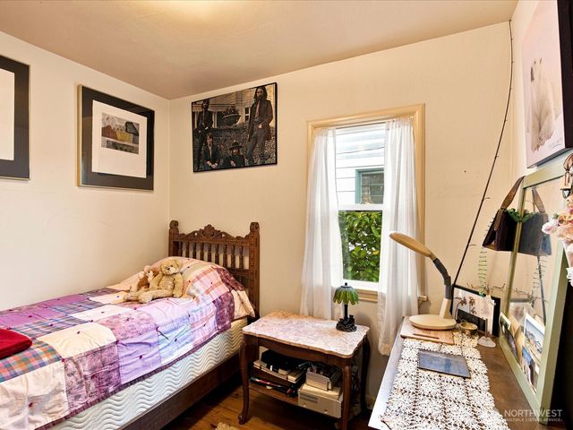 2715 50th Avenue SW, Seattle, WA 98116