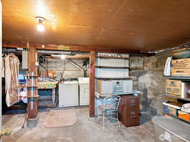 2715 50th Avenue SW, Seattle, WA 98116