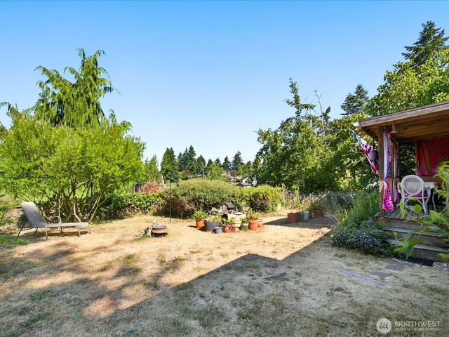 2715 50th Avenue SW, Seattle, WA 98116