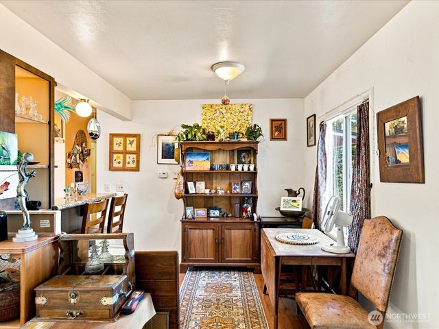 2715 50th Avenue SW, Seattle, WA 98116