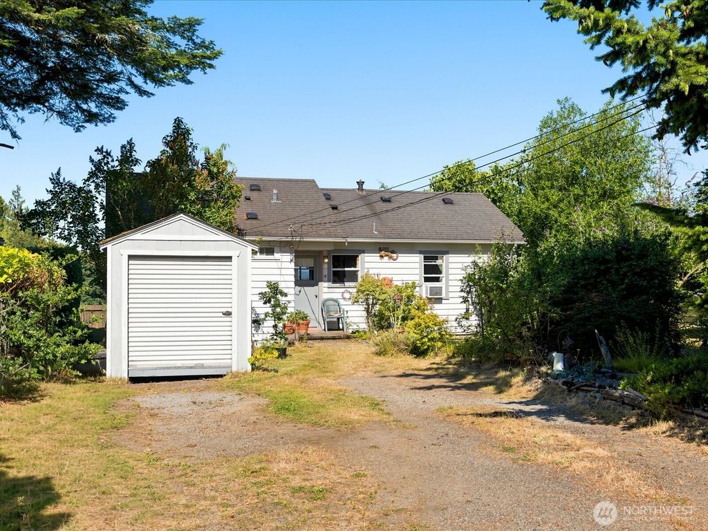 2715 50th Avenue SW, Seattle, WA 98116