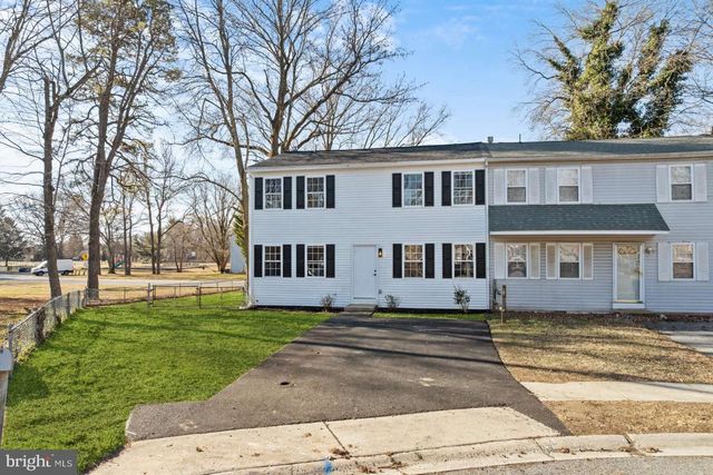 12 HERON CT, Newark, DE 19702
