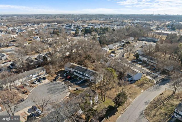 12 HERON CT, Newark, DE 19702