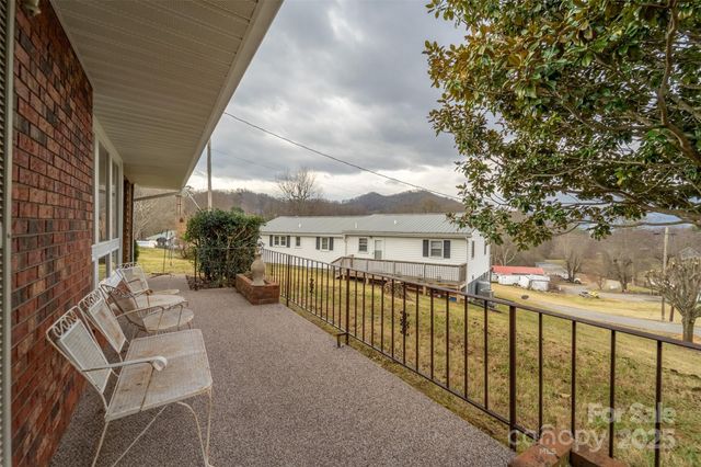 23 Cinder Ridge, Sylva, NC 28779