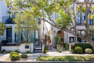 412 Acacia 1/2, Corona Del Mar, CA 92625