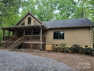 240 Ravenswood Road, Marion, NC 28752
