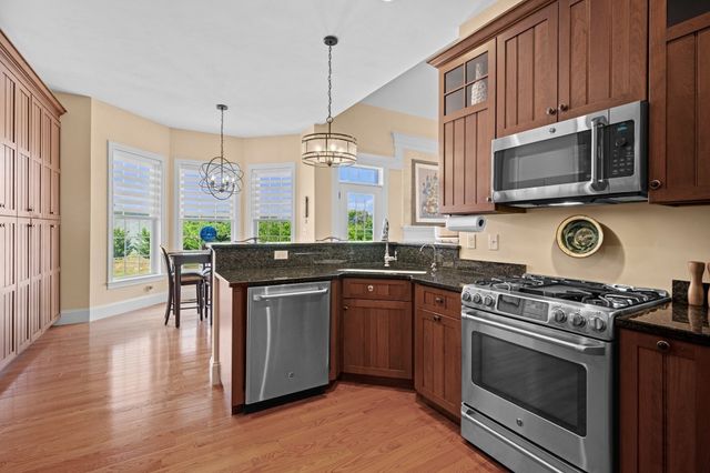 7 Sullivan's Court, West Newbury, MA 01985