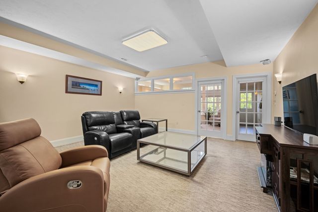7 Sullivan's Court, West Newbury, MA 01985