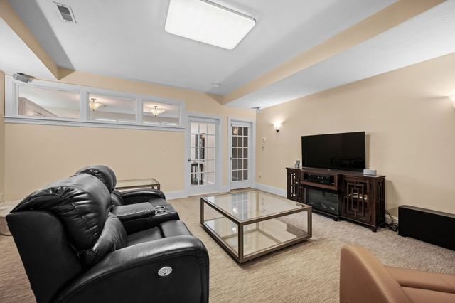 7 Sullivan's Court, West Newbury, MA 01985