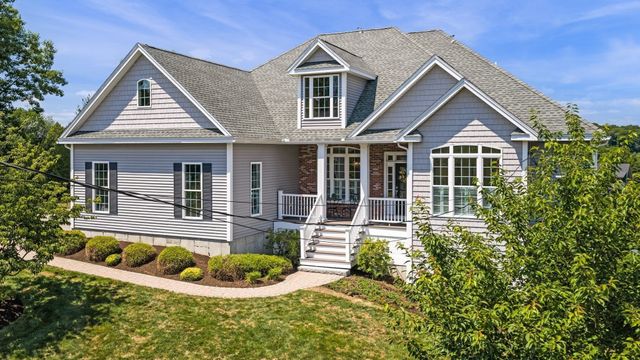 7 Sullivan's Court, West Newbury, MA 01985