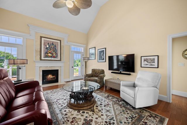 7 Sullivan's Court, West Newbury, MA 01985