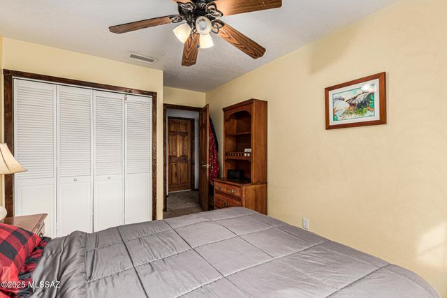 15850 N Razorback Ridge Trail, Tucson, AZ 85739