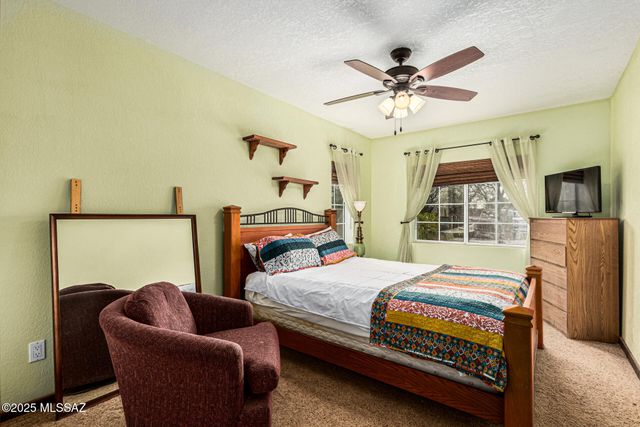 15850 N Razorback Ridge Trail, Tucson, AZ 85739