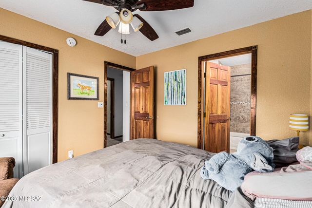 15850 N Razorback Ridge Trail, Tucson, AZ 85739