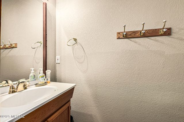 15850 N Razorback Ridge Trail, Tucson, AZ 85739