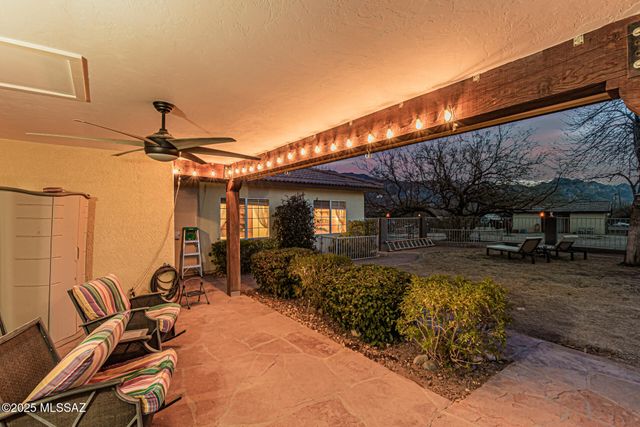 15850 N Razorback Ridge Trail, Tucson, AZ 85739
