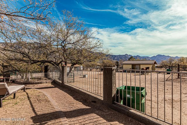 15850 N Razorback Ridge Trail, Tucson, AZ 85739