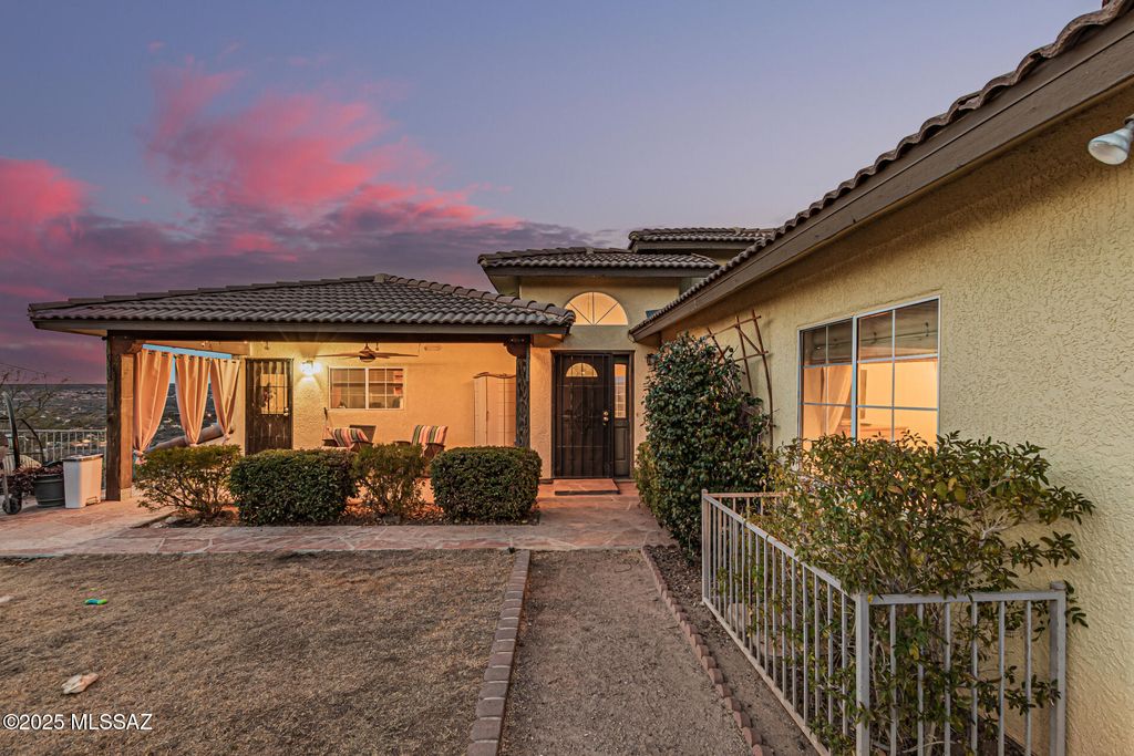 15850 N Razorback Ridge Trail, Tucson, AZ 85739