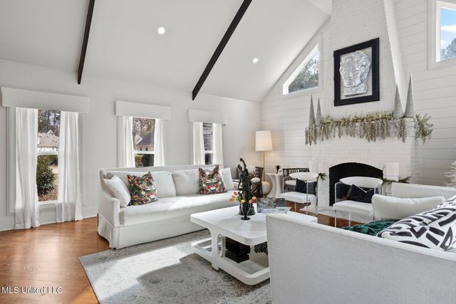 712 S Chickasaw Drive, Flowood, MS 39232