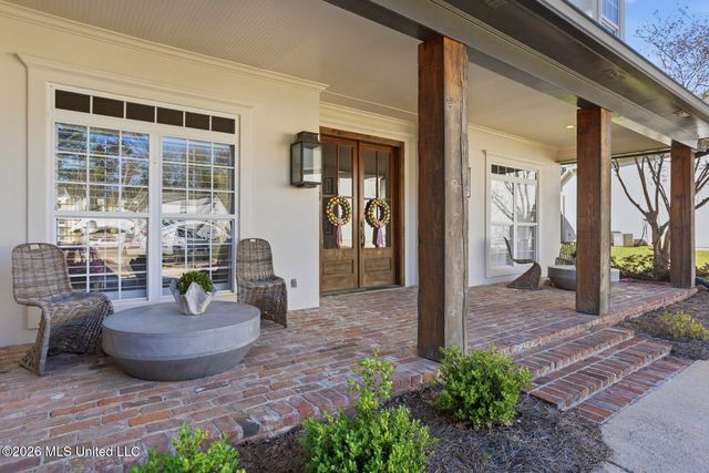 712 S Chickasaw Drive, Flowood, MS 39232