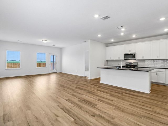 111 Limestone Creek WAY, Kyle, TX 78640