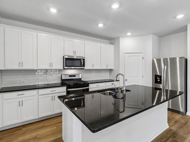 111 Limestone Creek WAY, Kyle, TX 78640