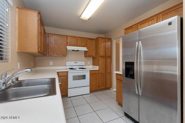 8541 W HIGHLAND Avenue, Phoenix, AZ 85037
