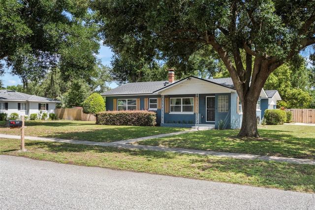 2237 WASHINGTON ROAD, Mount Dora, FL 32757