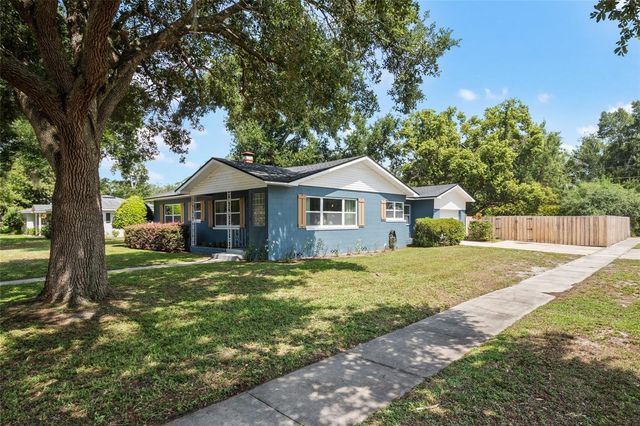 2237 WASHINGTON ROAD, Mount Dora, FL 32757