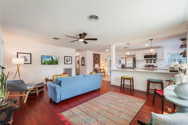 2237 WASHINGTON ROAD, Mount Dora, FL 32757