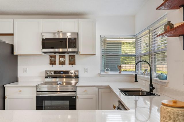 2237 WASHINGTON ROAD, Mount Dora, FL 32757