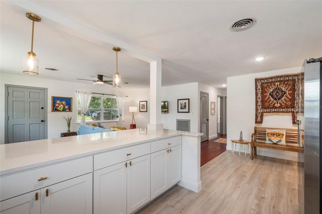 2237 WASHINGTON ROAD, Mount Dora, FL 32757