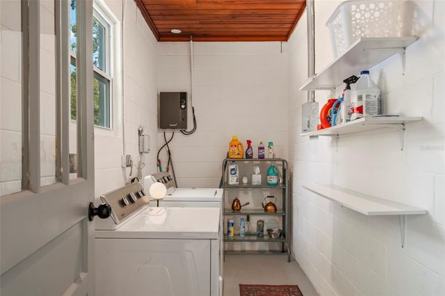 2237 WASHINGTON ROAD, Mount Dora, FL 32757