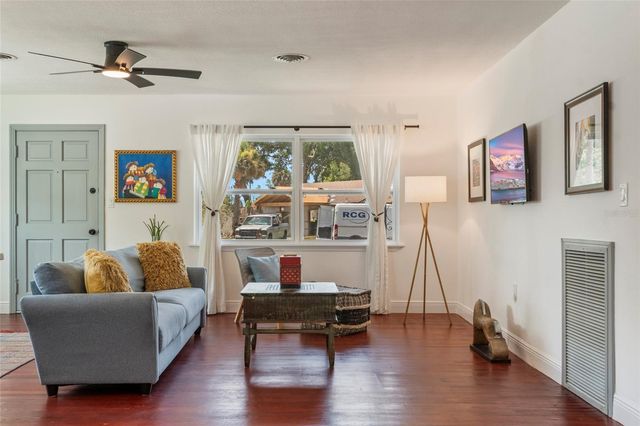 2237 WASHINGTON ROAD, Mount Dora, FL 32757