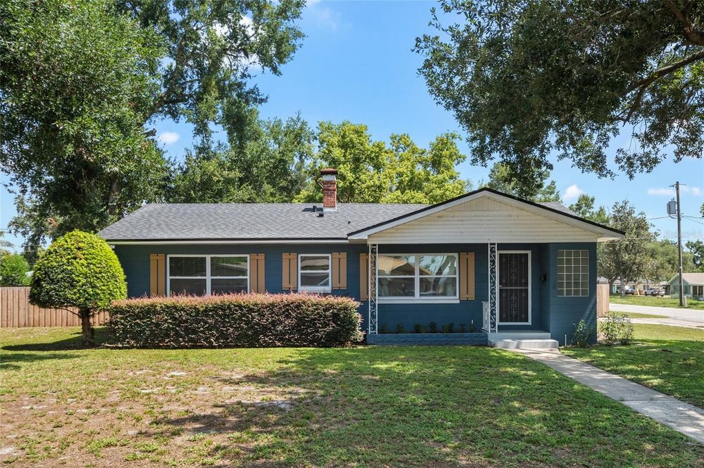 2237 WASHINGTON ROAD, Mount Dora, FL 32757