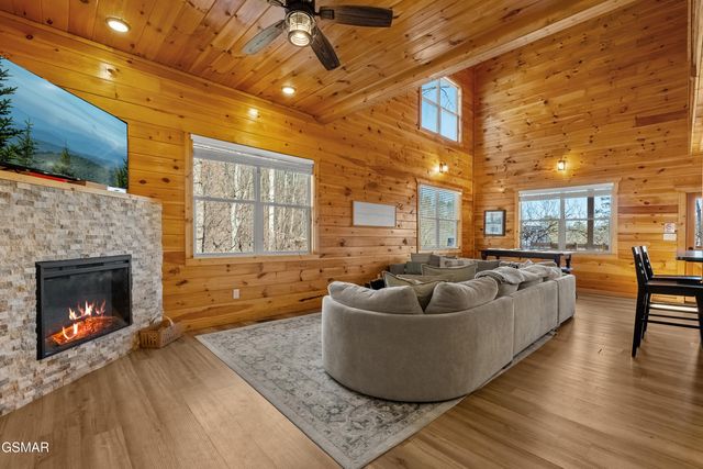 3149 Sourwood Way, Sevierville, TN 37862