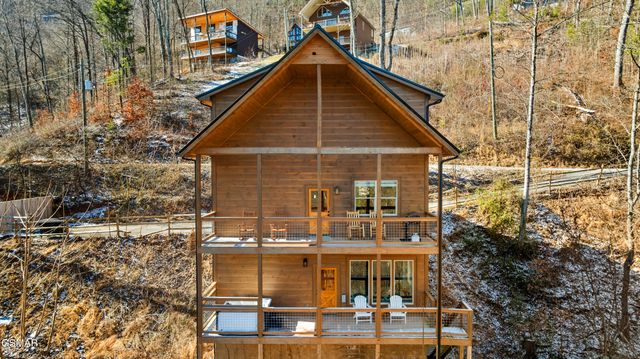 3149 Sourwood Way, Sevierville, TN 37862