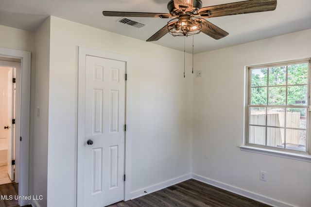 239 Seal Avenue, Pass Christian, MS 39571