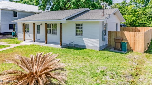 239 Seal Avenue, Pass Christian, MS 39571