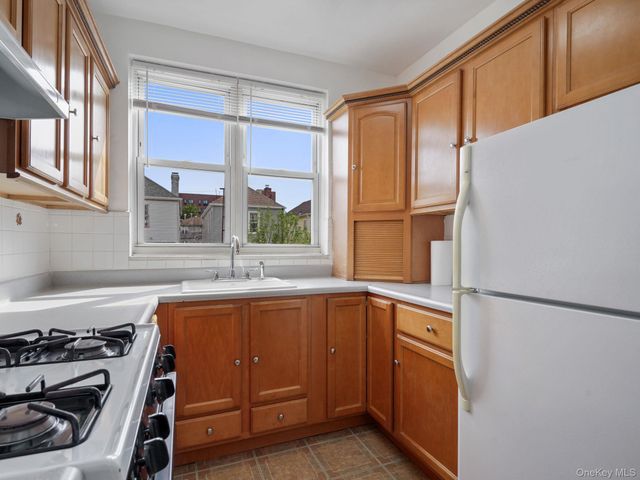 4450 Matilda Avenue, Bronx, NY 10470