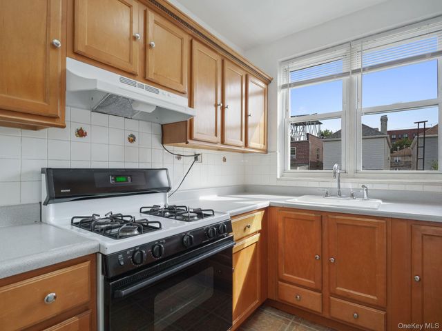 4450 Matilda Avenue, Bronx, NY 10470