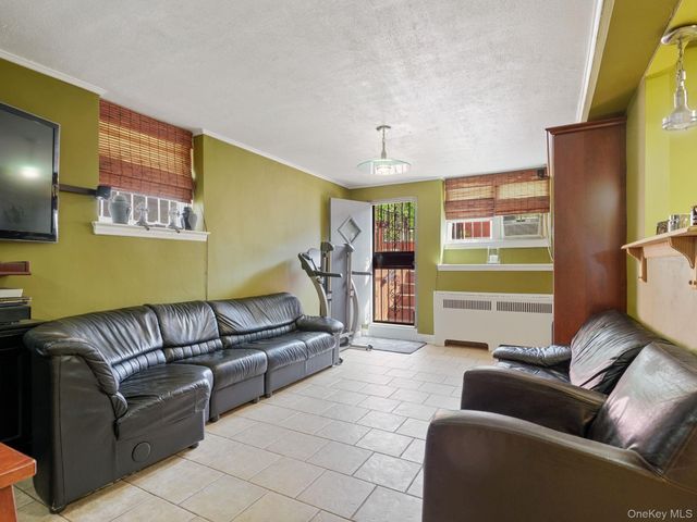 4450 Matilda Avenue, Bronx, NY 10470