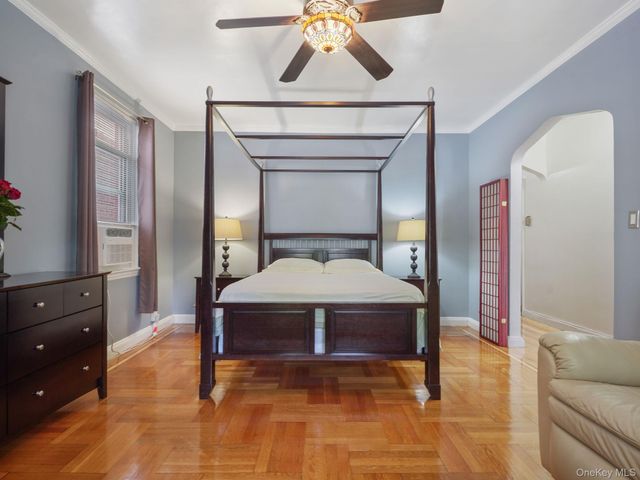 4450 Matilda Avenue, Bronx, NY 10470