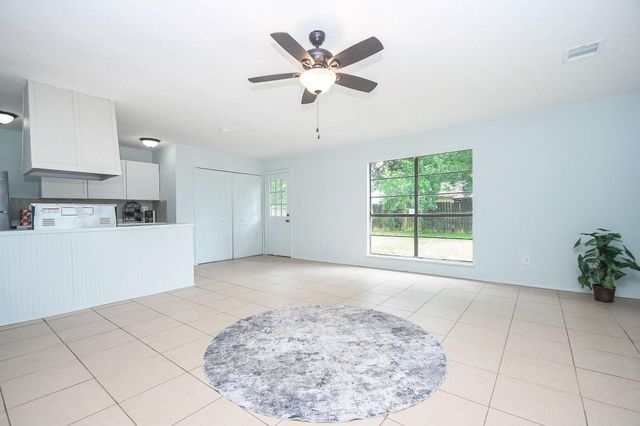 24327 Broken Bow Lane, Hockley, TX 77447