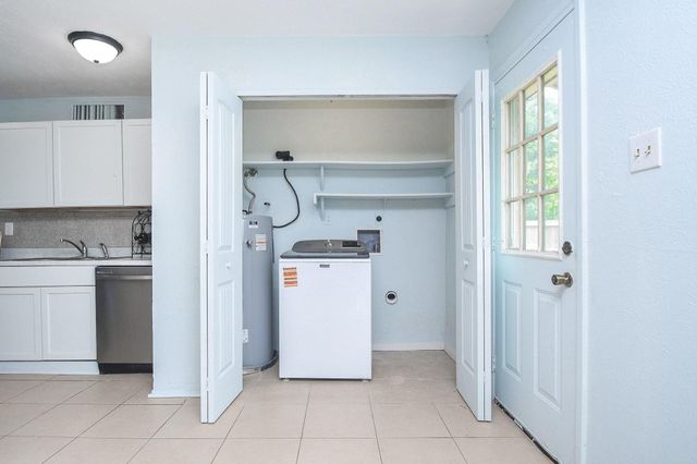 24327 Broken Bow Lane, Hockley, TX 77447