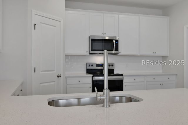 392 Dreher Dr, Hardeeville, SC 29927