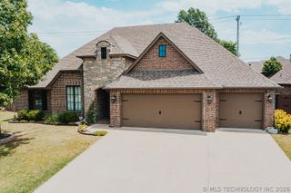 9107 N 96th East Avenue, Owasso, OK 74055