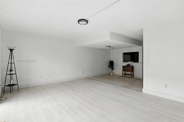 4165 SW 66th Ter 109, Davie, FL 33314